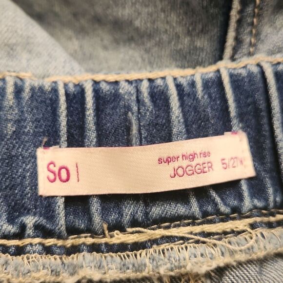 SO Women's Super Hi-Rise Jogger Denim Jeans Size 5/27 - Picture 6 of 7